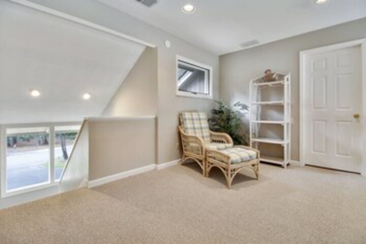 Room 16 of 34