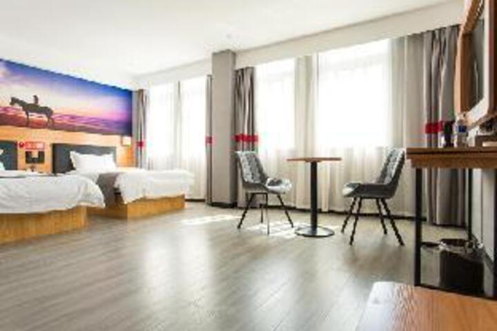 Room 17 of 23