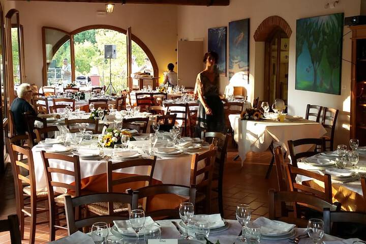 Dining 74 of 112