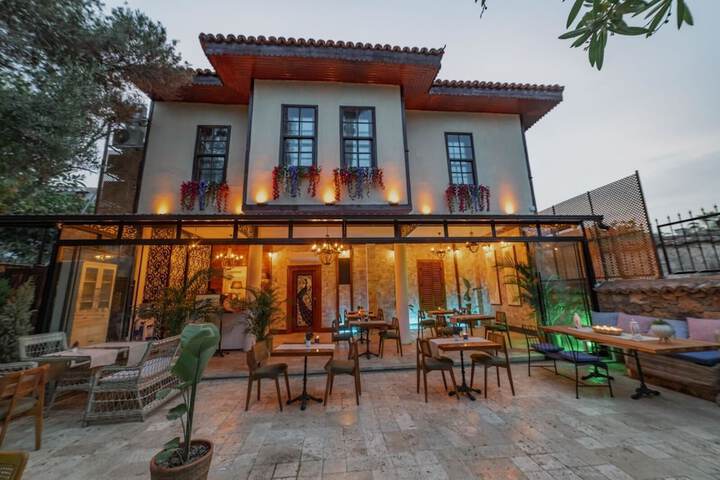 Exterior of Sofa Kaleiçi