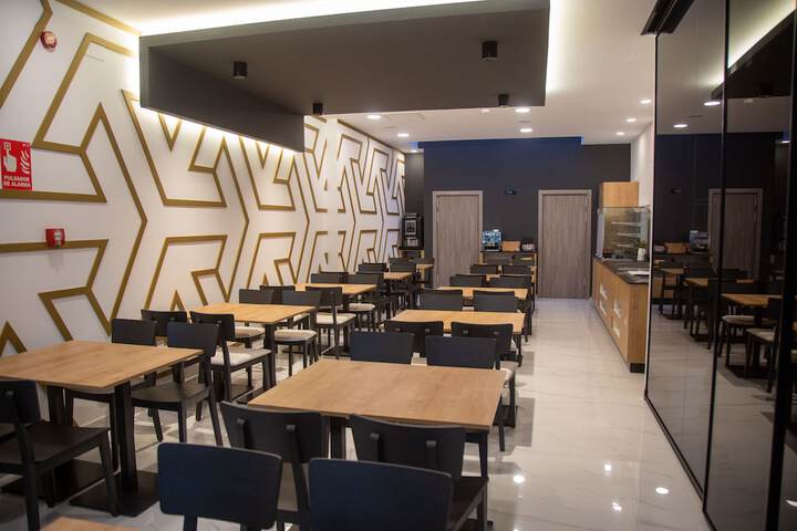 Dining 62 of 72
