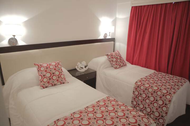 Room 8 of 37