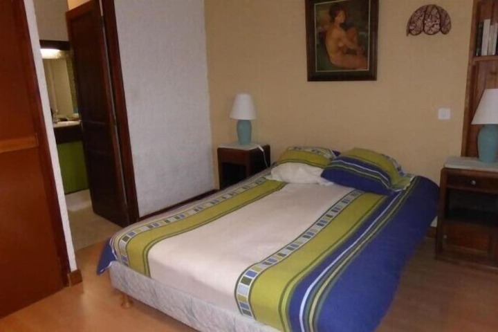 Room 12 of 23