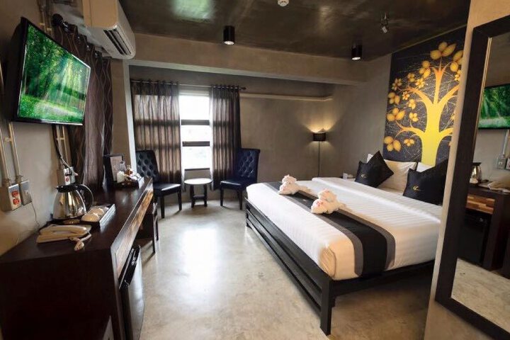 Room 5 of 60