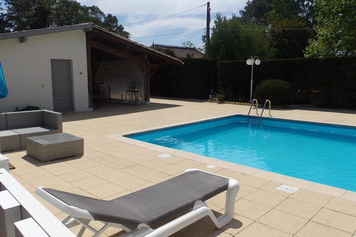 Pool 30 of 43
