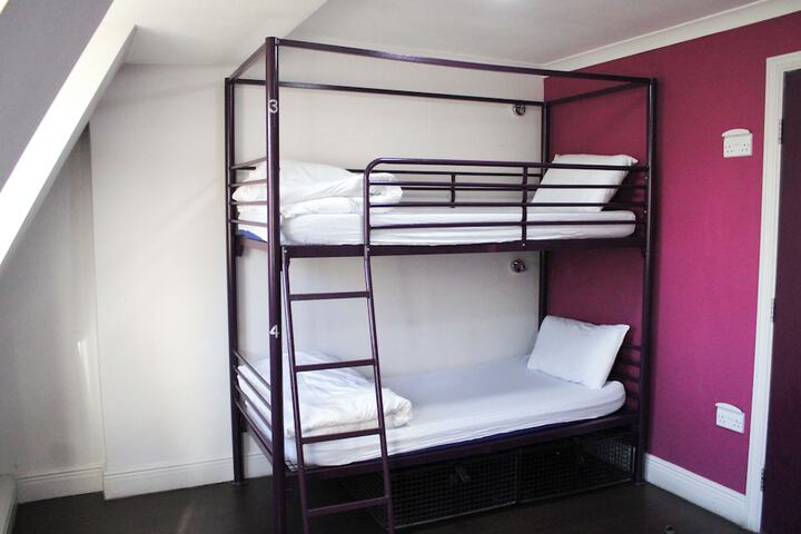 Room 44 of 91