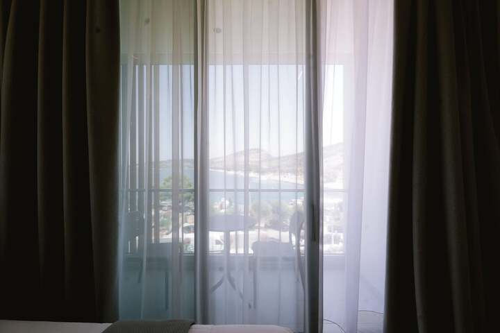 Room 12 of 50