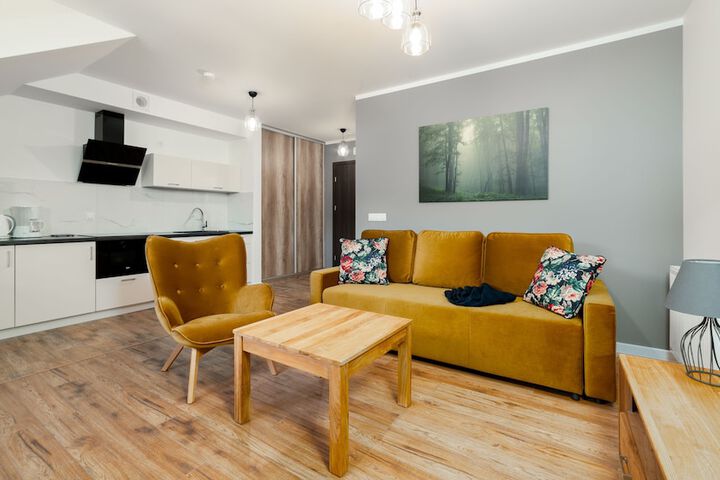 Room 19 of 375