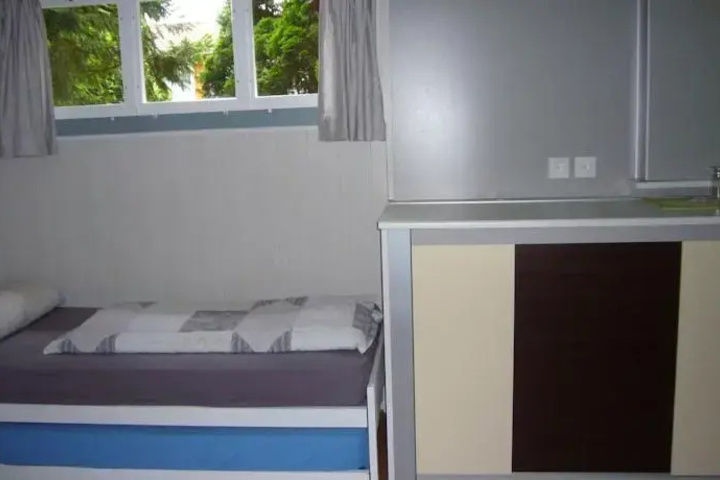 Room 3 of 8