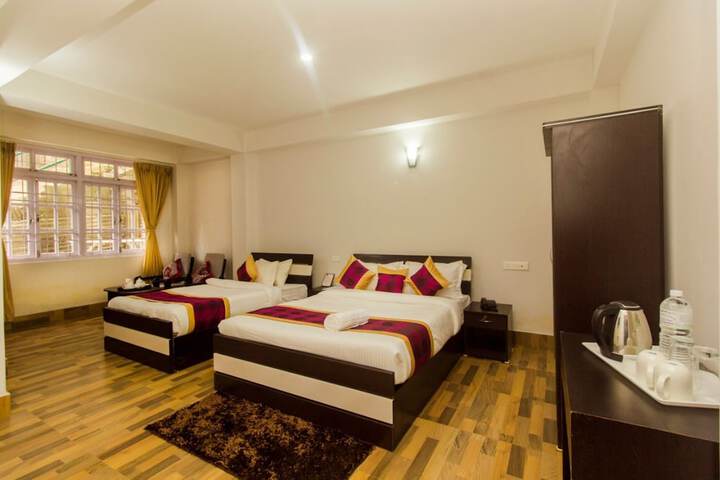 Room 9 of 15