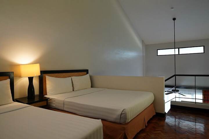 Room 13 of 48
