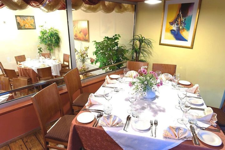Dining 26 of 38