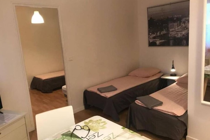 Room 7 of 24