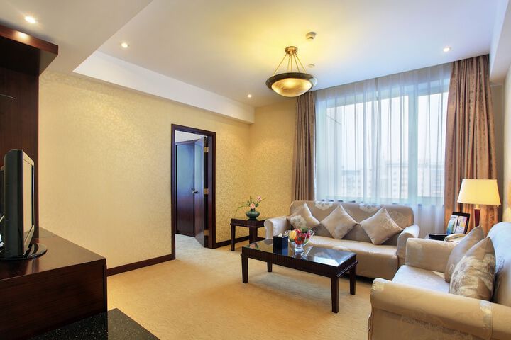 Room 10 of 96