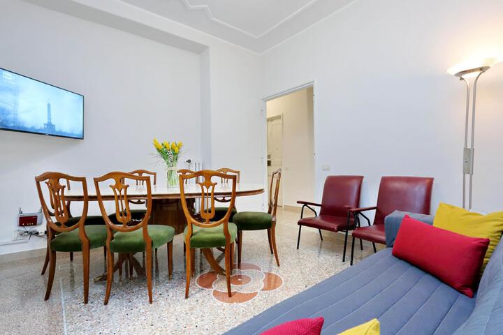 Room 4 of 5