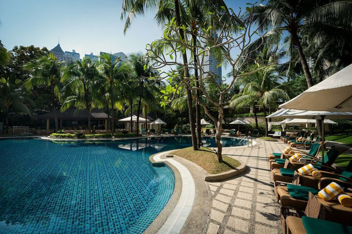 Hotel Pool