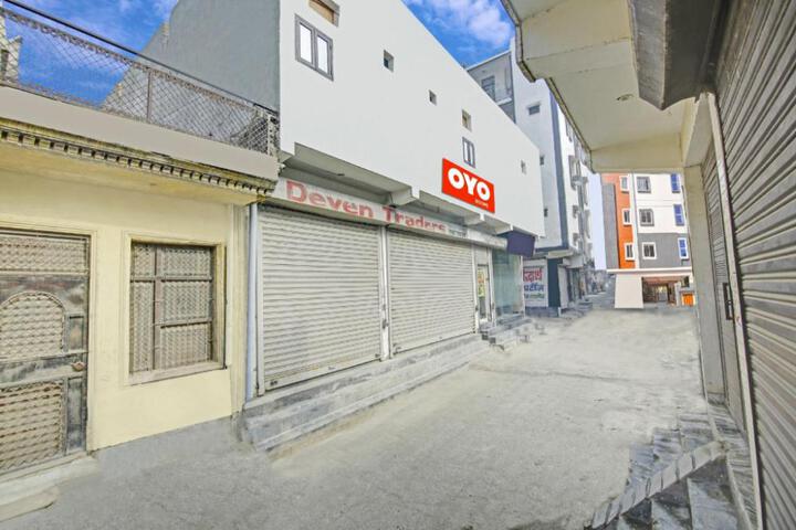 OYO Flagship 805615 Paradise Residency