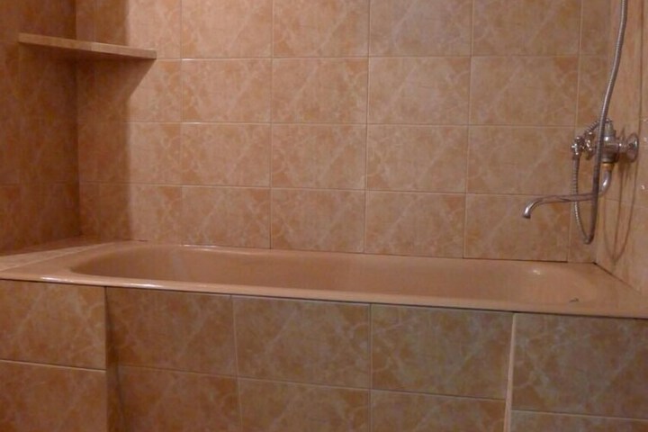 Room 12 of 17