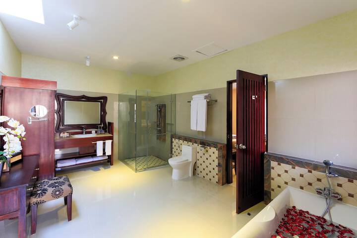Room 25 of 44