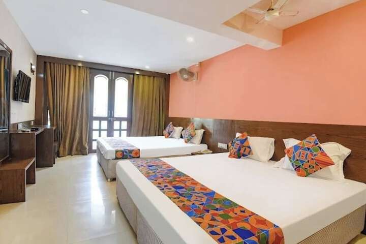 Room 5 of 6