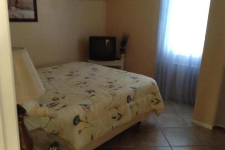 Paradise Cove Unit 6 in Englewood, FL