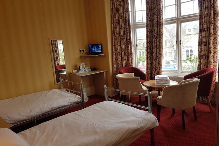 Room 7 of 17