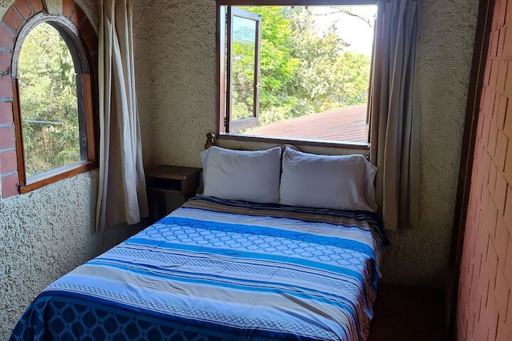 Room 15 of 38
