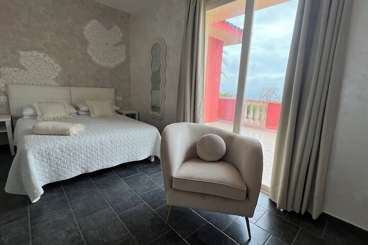 Room 77 of 183