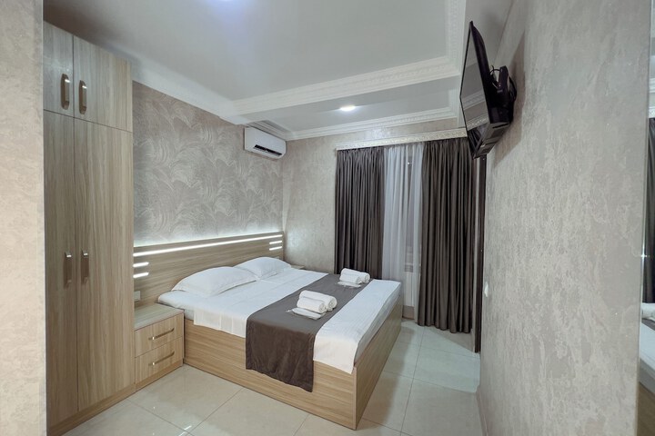 Room 22 of 77