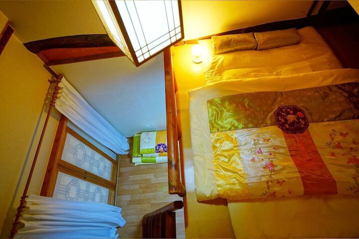 Room 12 of 38