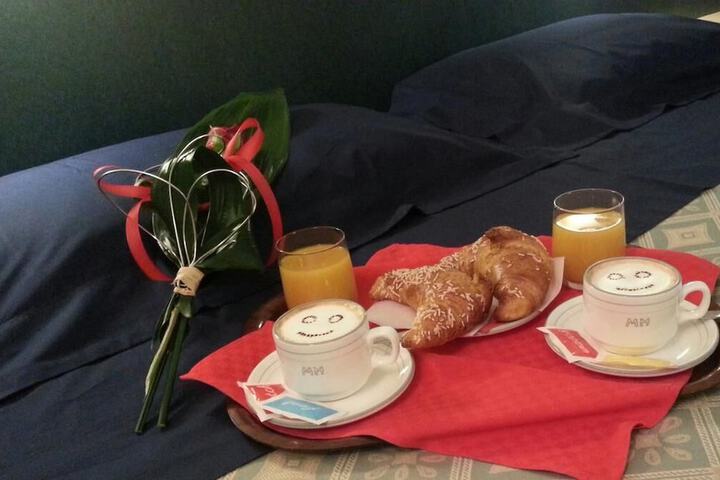 Breakfast/Coffee Service 20 of 31