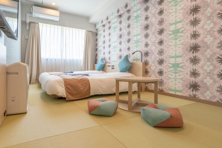 Room 10 of 64