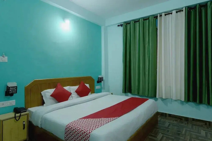 Room 2 of 9