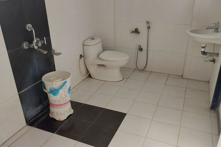 Room 38 of 65