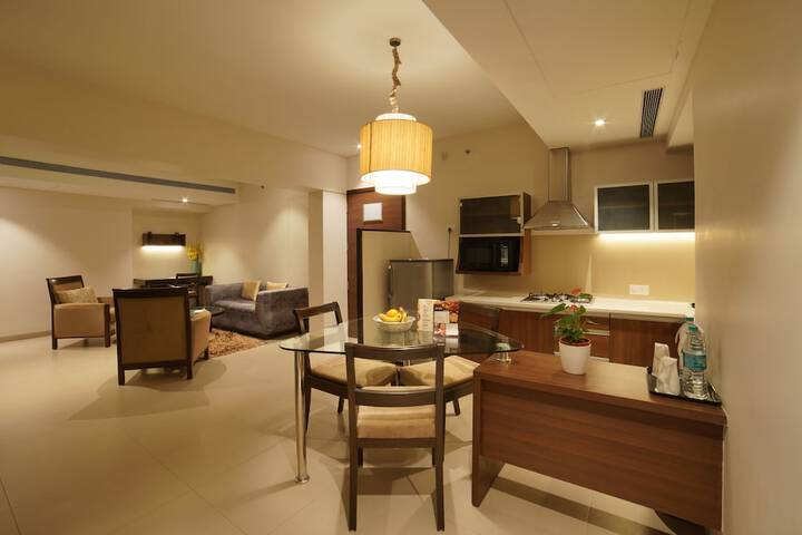 Room 11 of 18