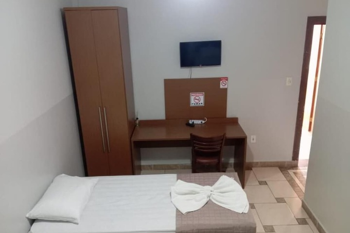 Room 12 of 41