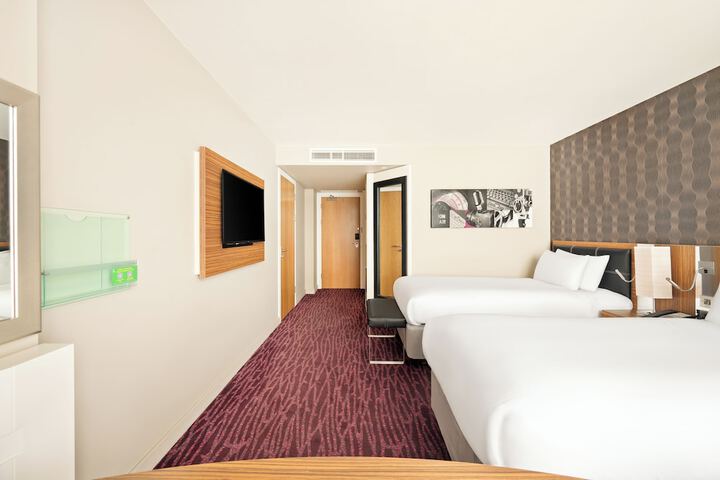 Room 19 of 137