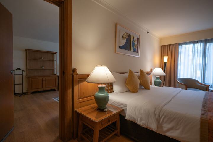 Room 18 of 71