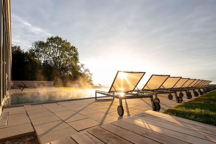 Sundeck 111 of 116
