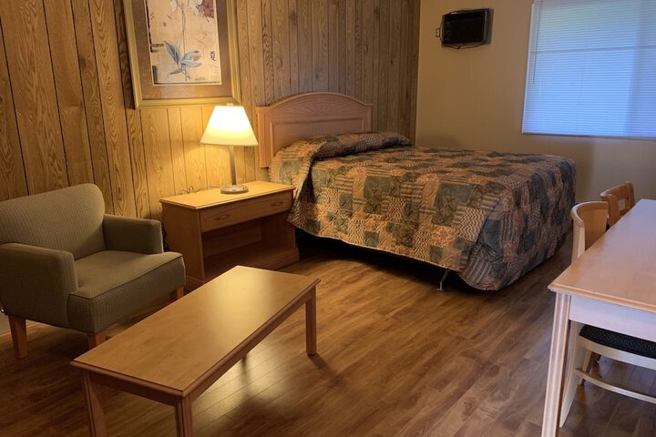 Room 5 of 63
