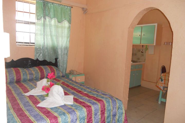 Room 6 of 43