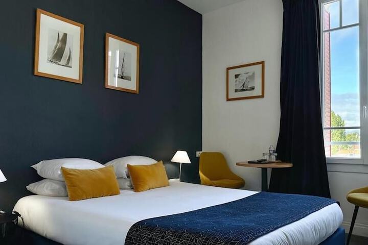 Room 2 of 43