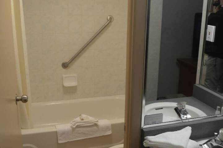 2 Double Beds (8 of 25)