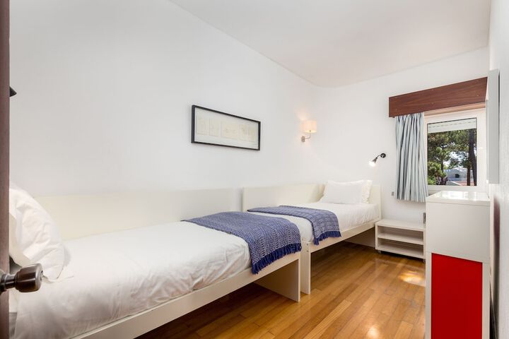 Room 10 of 91
