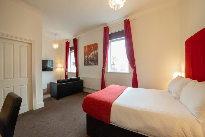 Room 10 of 34