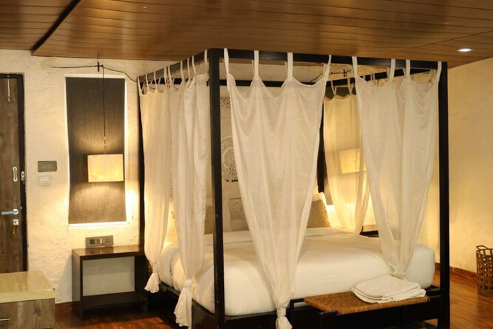 Room 21 of 35