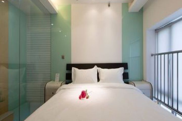 Room 28 of 47