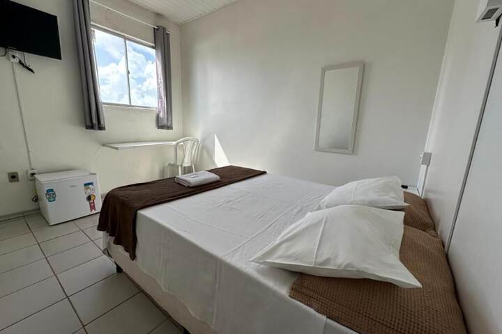 Room 4 of 10