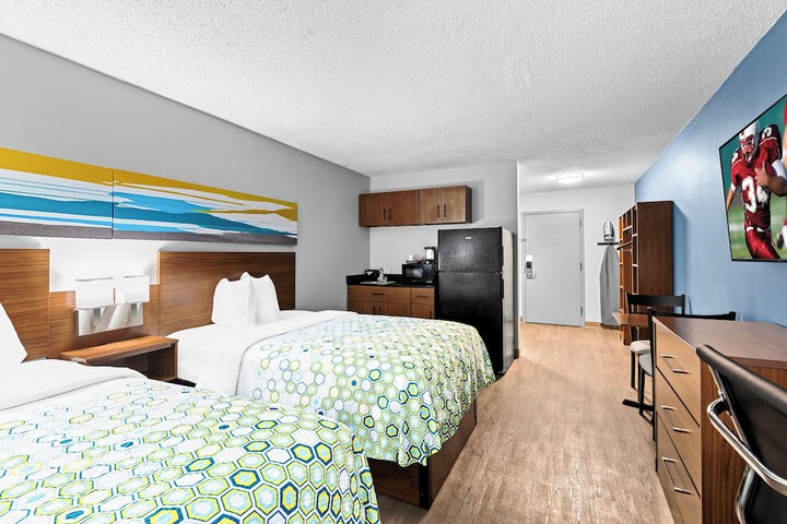 Studio 2 Double Beds (1 of 8)