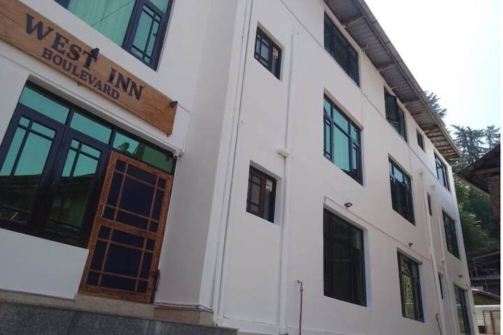 Hotel West Inn